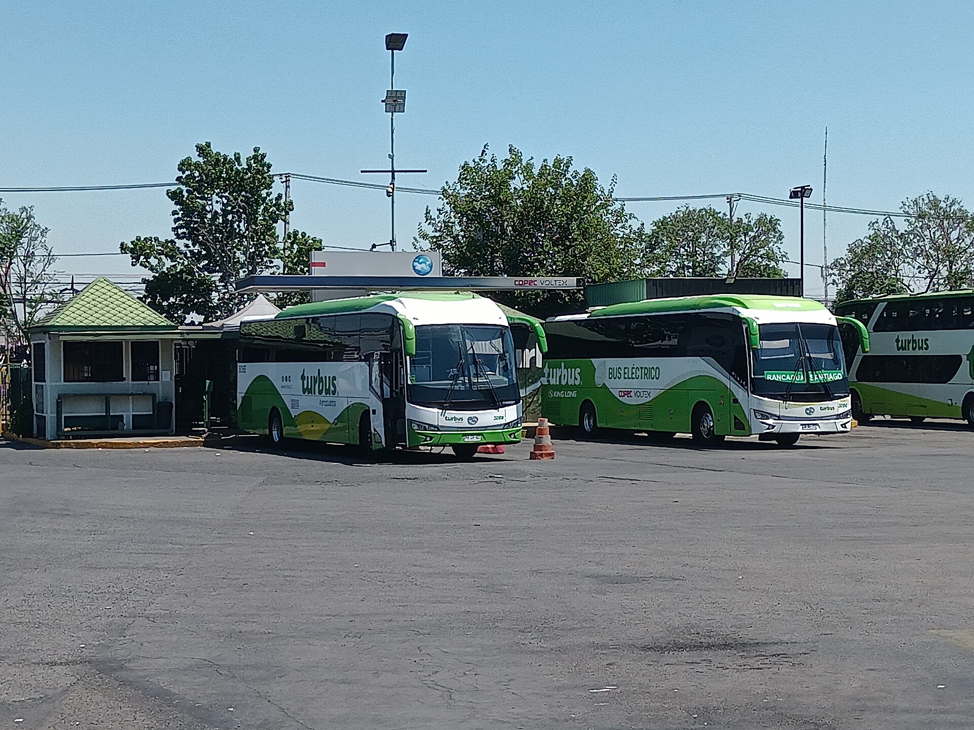 Terminal de carga para buses eléctricos interurbanos en el Terminal Alameda, Estación Central